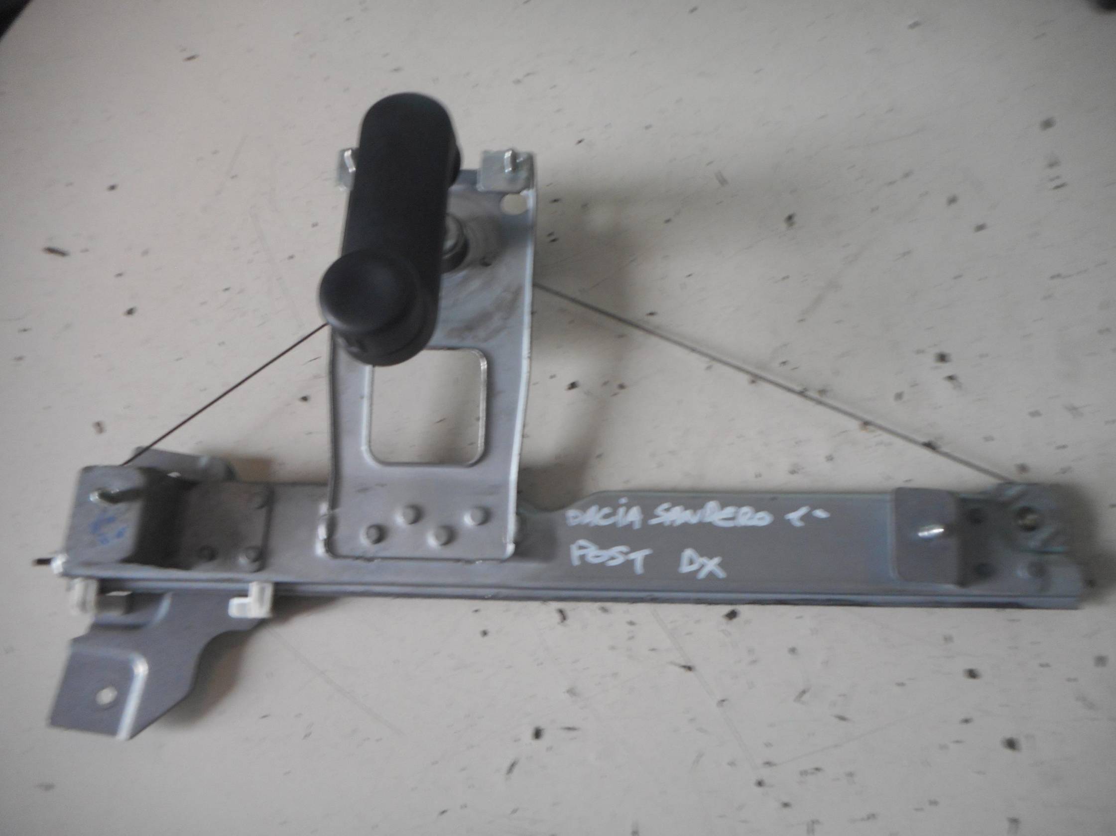 Alzacristallo elettr. porta post. con motorino dx.